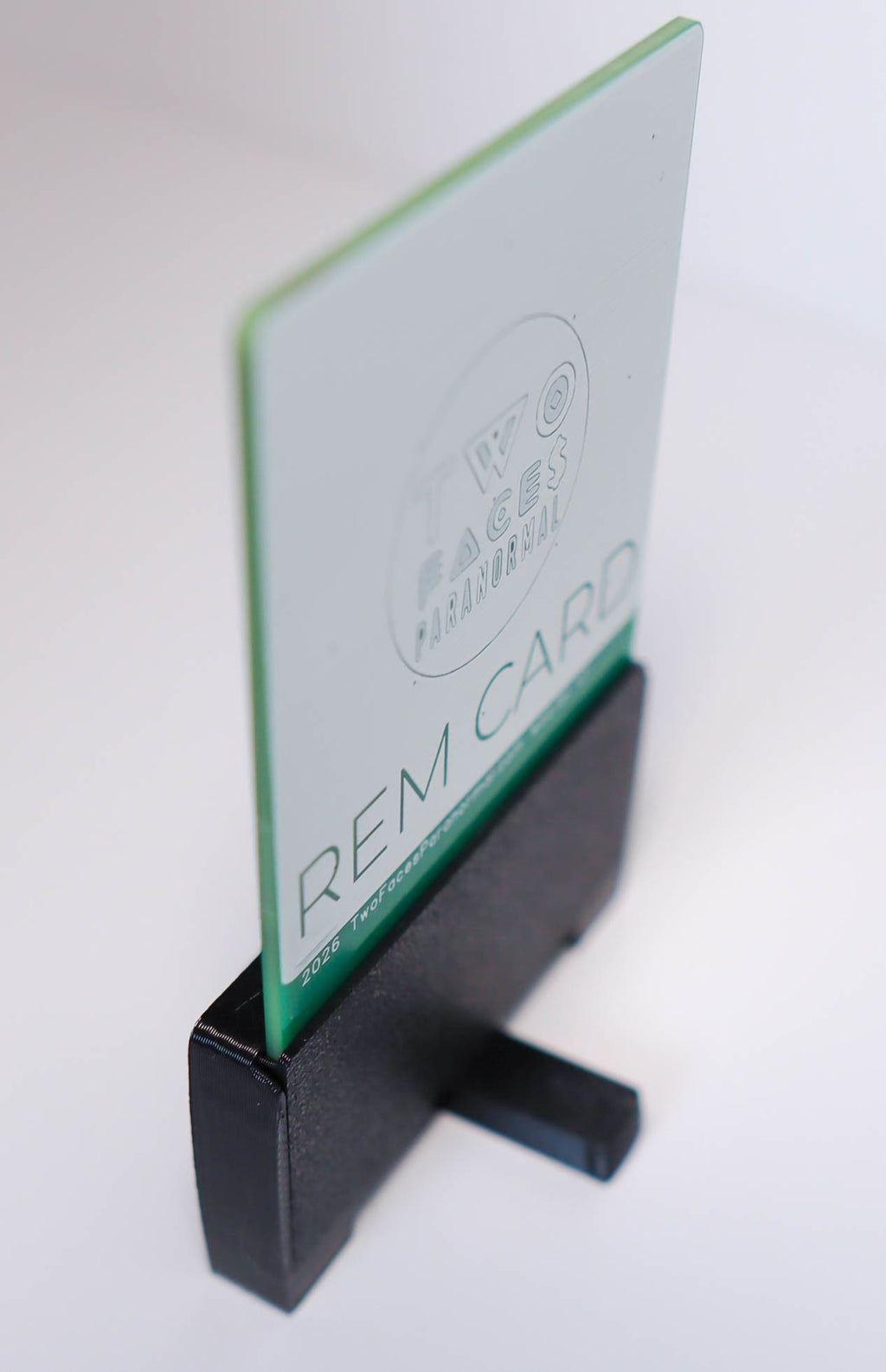 REM CARD the Credit-Card Sized REM Pod